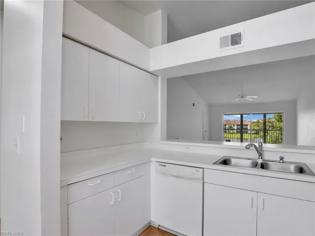 9610 Victoria Ln # D306, Naples, Florida 34109