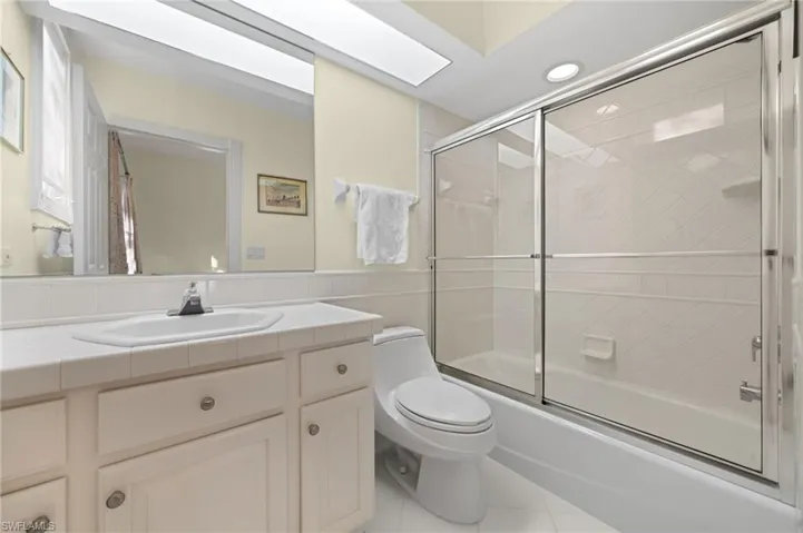 897  Barcarmil  WAY, Naples, FL 34110