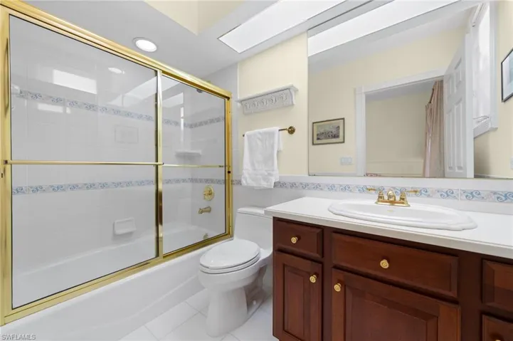 897  Barcarmil  WAY, Naples, FL 34110