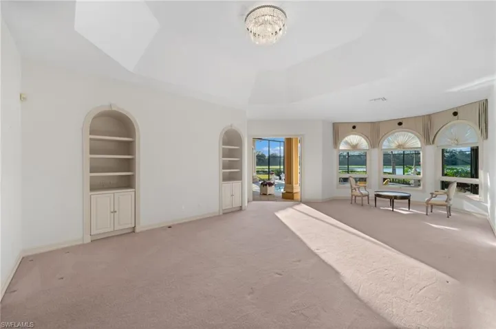 897  Barcarmil  WAY, Naples, FL 34110