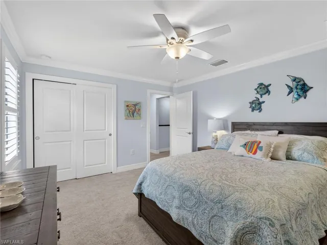 Upstairs bedroom with queen bed
