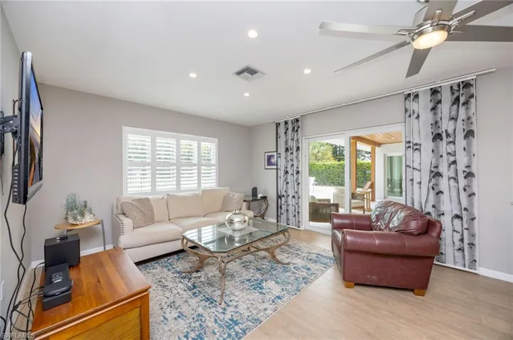 363 Juli Fe Dr, Naples, Florida 34110