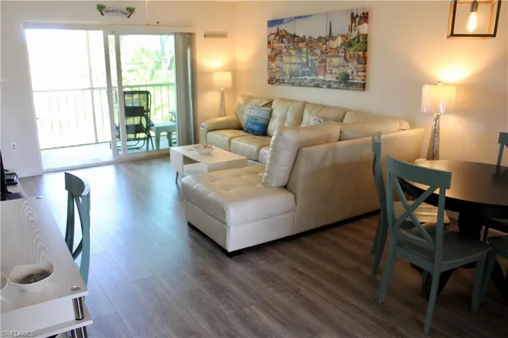 400 Forest Lakes Blvd 309, Naples, Florida 34105