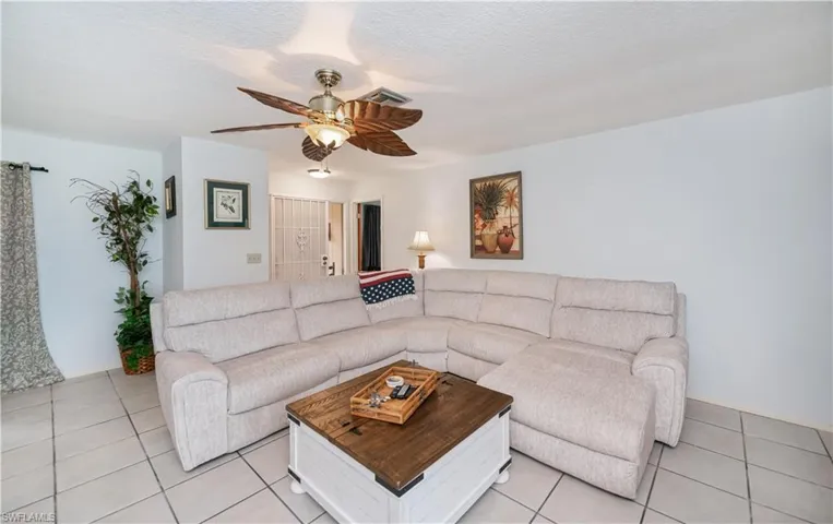 18537 Klingler Cir, Port Charlotte, Florida 33948