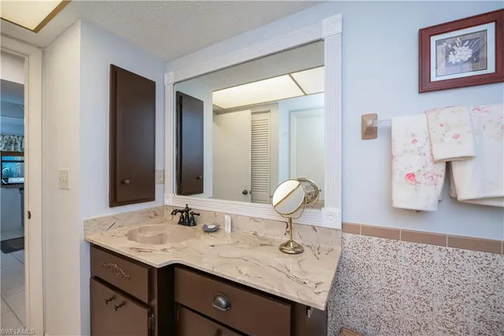 18537 Klingler Cir, Port Charlotte, Florida 33948