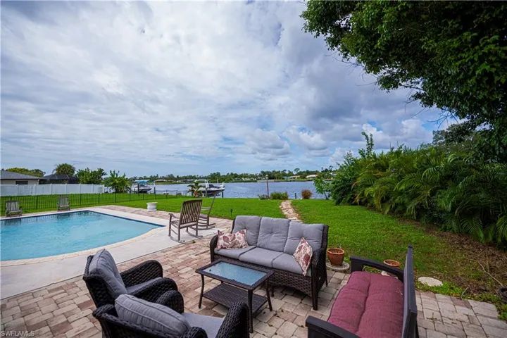 18537 Klingler Cir, Port Charlotte, Florida 33948