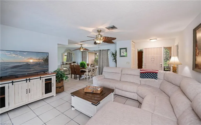 18537 Klingler Cir, Port Charlotte, Florida 33948