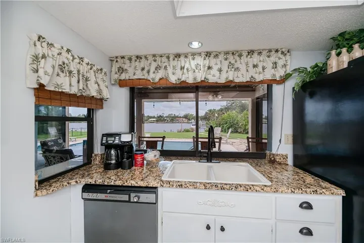 18537 Klingler Cir, Port Charlotte, Florida 33948