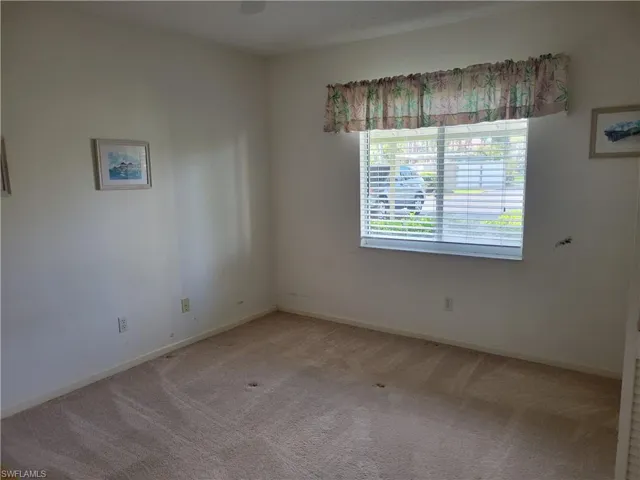 Private guest bedroom