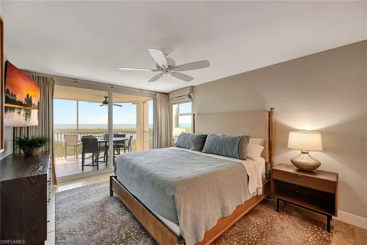 Primary w/' King Bed