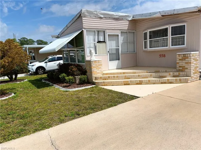 558  Peace Lake  CT, North Fort Myers, FL 33917