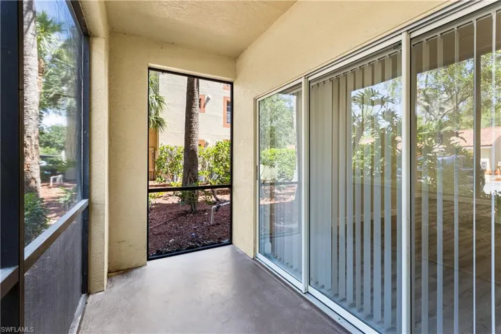 7925  Preserve  CIR, Naples, FL 34119