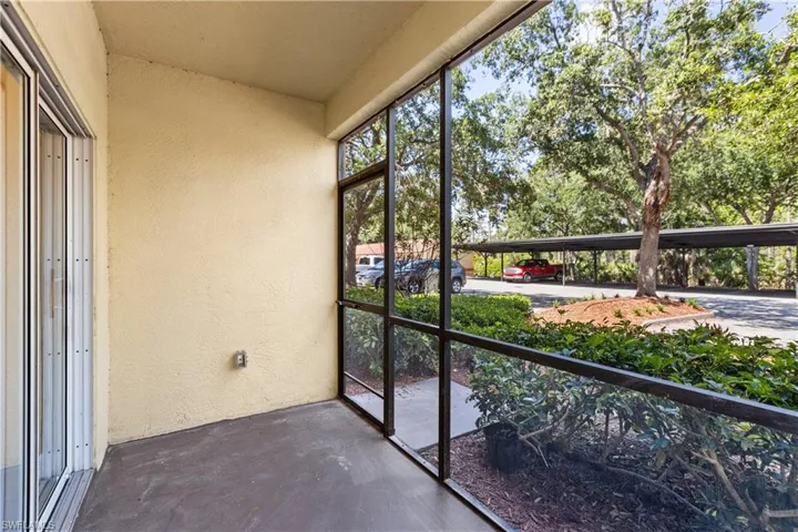 7925  Preserve  CIR, Naples, FL 34119