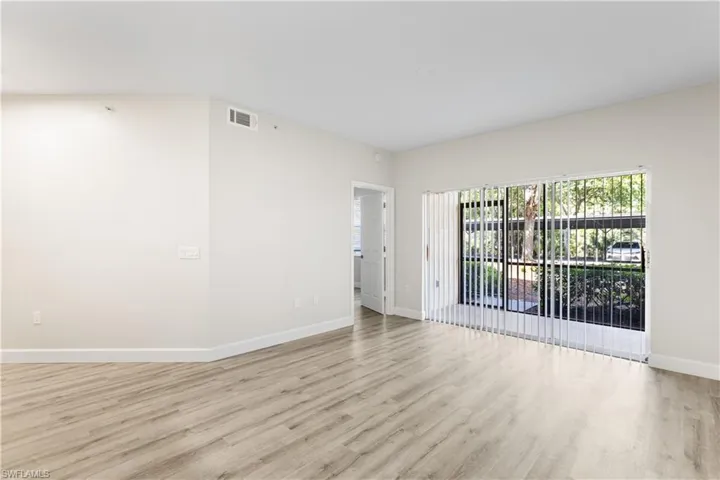 7925  Preserve  CIR, Naples, FL 34119
