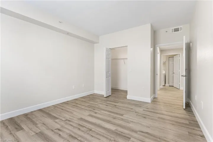 7925  Preserve  CIR, Naples, FL 34119