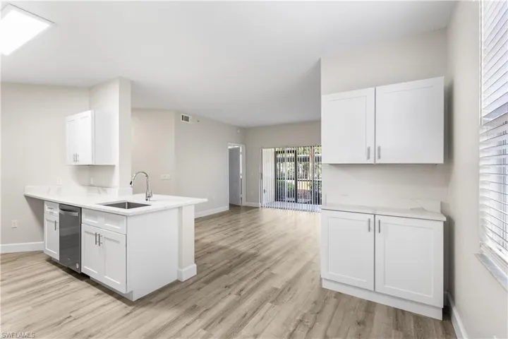 7925  Preserve  CIR, Naples, FL 34119