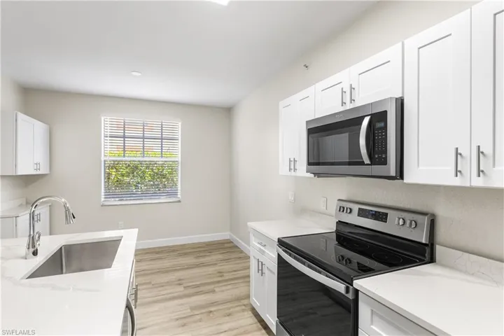 7925  Preserve  CIR, Naples, FL 34119