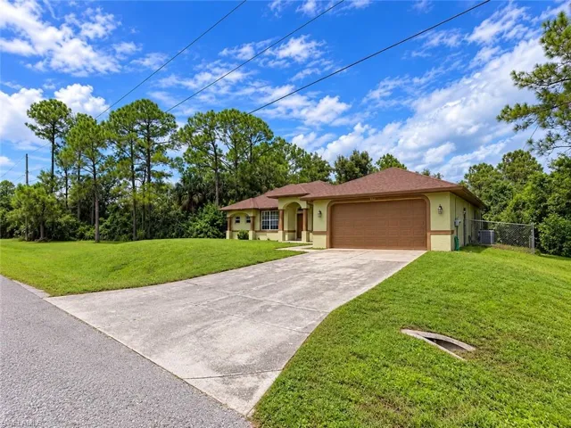 2702 25th St W, Lehigh Acres, Florida 33971