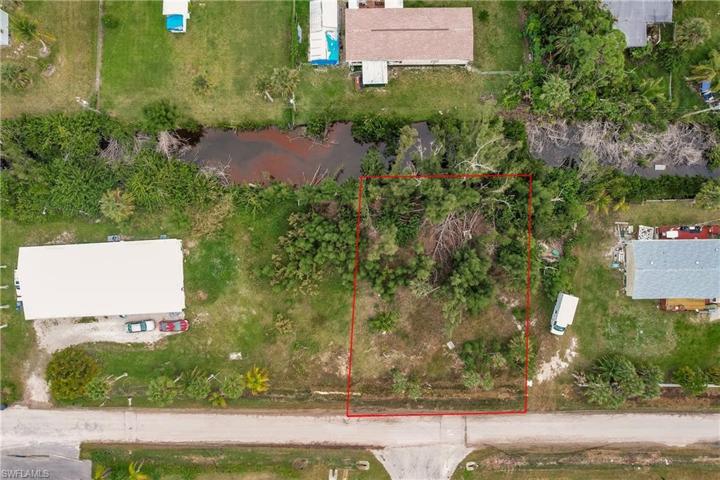 11870  Scallop  DR, CAPE CORAL, FL 33991