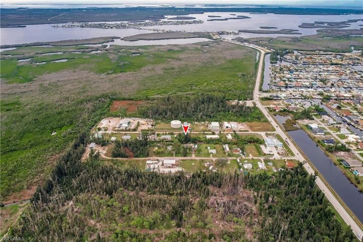11870  Scallop  DR, CAPE CORAL, FL 33991