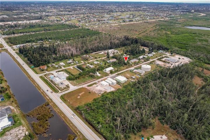 11870  Scallop  DR, CAPE CORAL, FL 33991