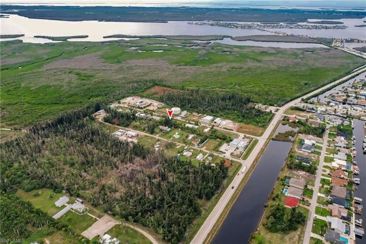 11870  Scallop  DR, CAPE CORAL, FL 33991
