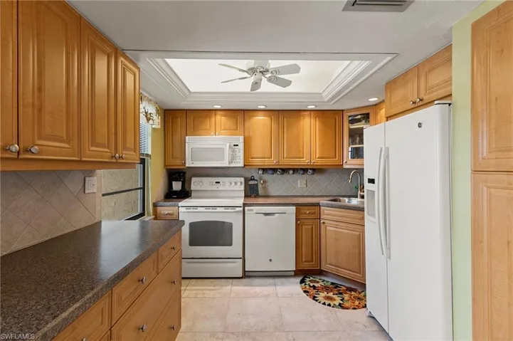 Ample cabinet space