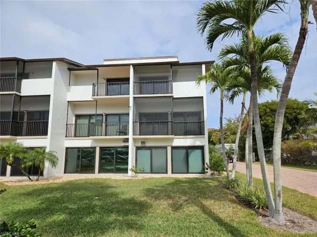 Townhouse Square F-101, desirable corner unit.