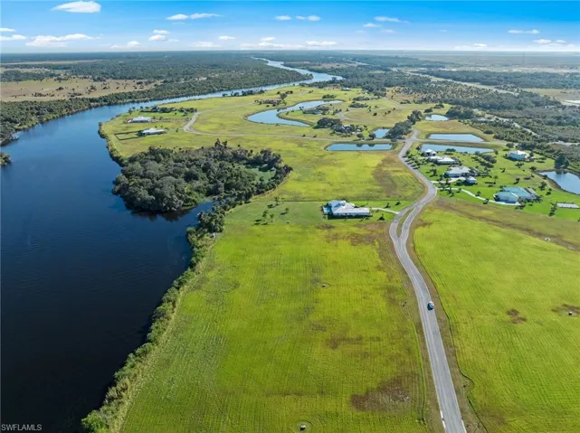 22821 Yellow Button Ln, Alva, Florida 33920