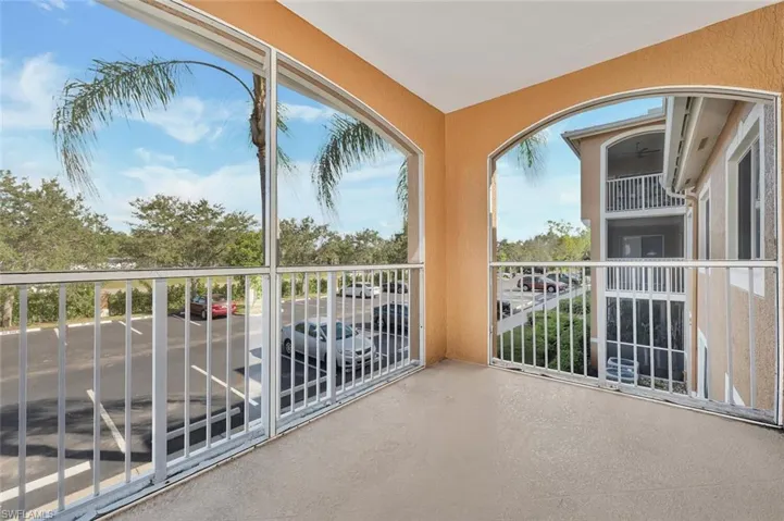 Screened balcony/lanai