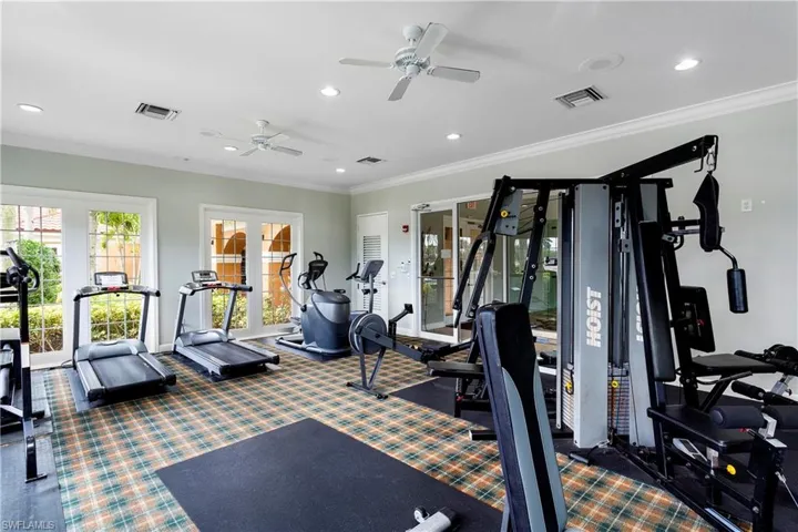 1865  Florida Club  DR, Naples, FL 34112