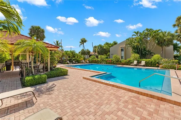 Harbortown Resort-style Pool