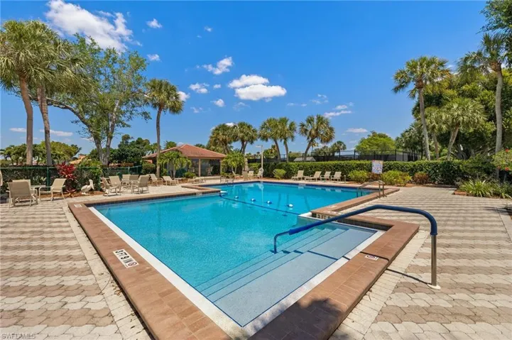 Landings Main Pool