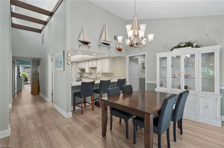 Dining area off the kitchen