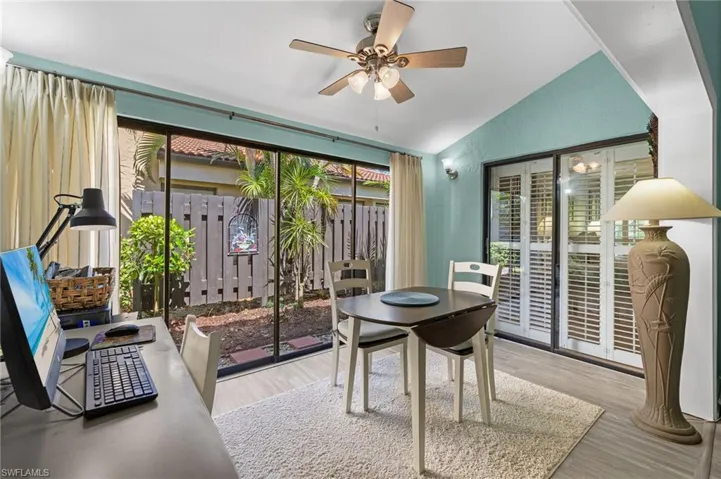 Breakfast nook