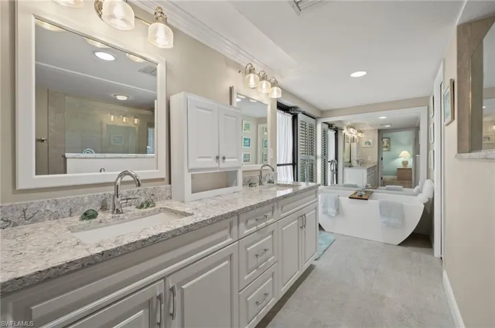 Dual Vanities and Separate Soaking Tub