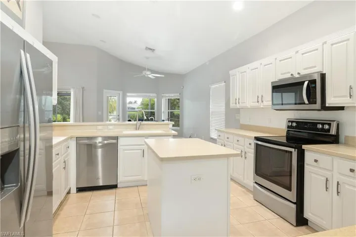6928  Mauna Loa  LN, Naples, FL 34113