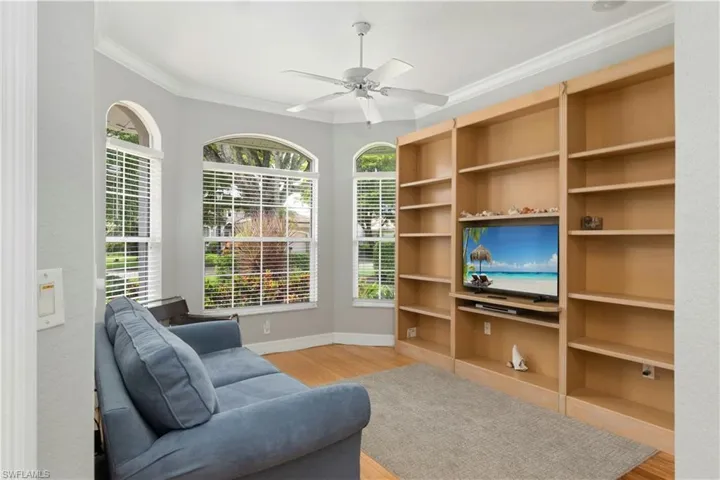 6928  Mauna Loa  LN, Naples, FL 34113