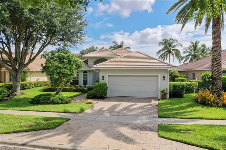 6928  Mauna Loa  LN, Naples, FL 34113