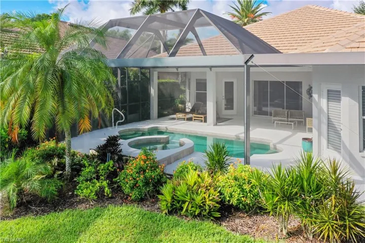 6928  Mauna Loa  LN, Naples, FL 34113