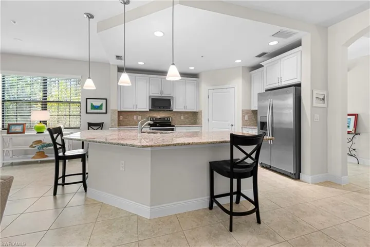 LOTS OF CABINETS WITH SOFT-CLOSE DRAWERS & PULL-OUTS IN YOUR DREAM KITCHEN!