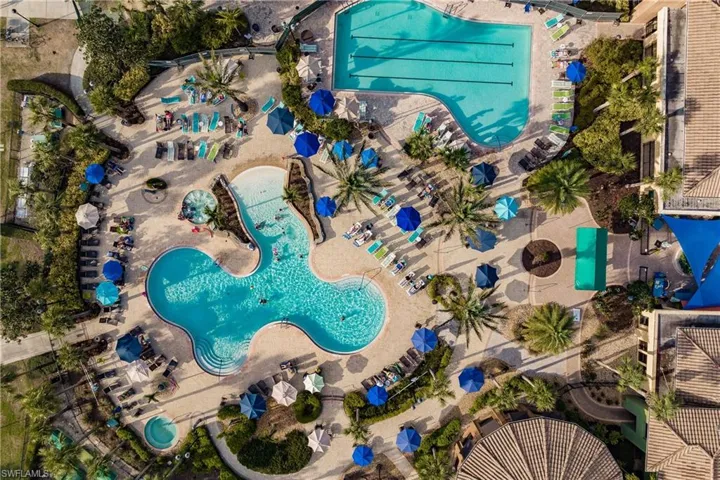 RESORT POOL, ADULT ONLY LAP POOL, 2 SPAS & FLIP-FLOP SPORTS BAR! PLUS THERE IS AN INDOOR POOL!