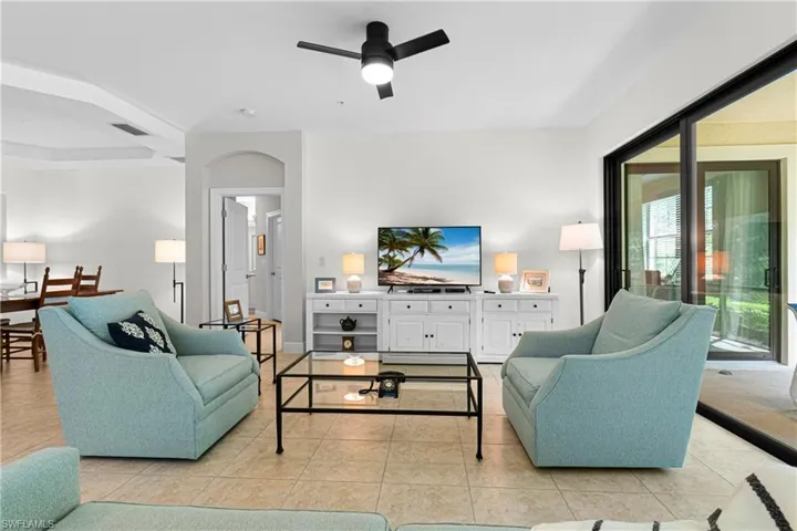 1ST FLOOR CARRIAGE HOMES ARE MORE OPEN THAN SIMILAR SIZED SINGLE FAMILY HOMES! COME & SEE THE DIFFERENCE FOR YOURSELF! YOU'LL BE AMAZED!