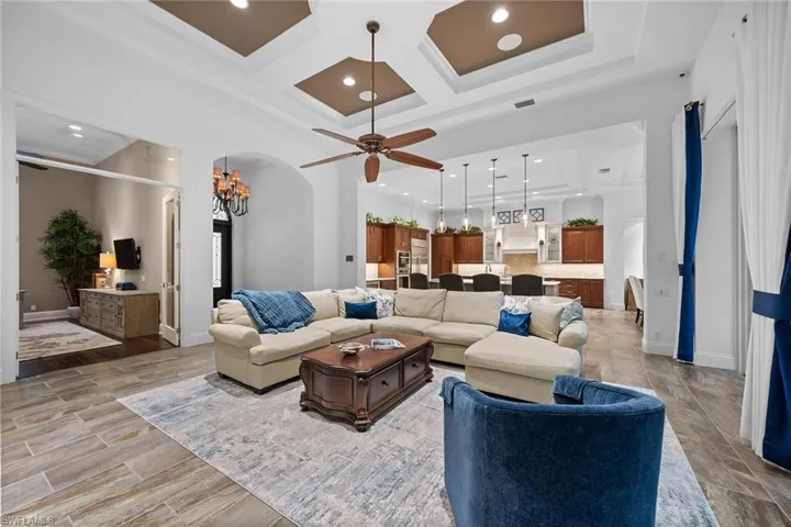 11979 Maidstone Ct, Naples, Florida 34120