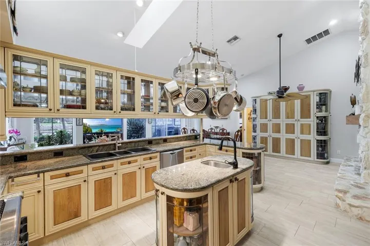 Center Sink Island with Storage, Pot Rack