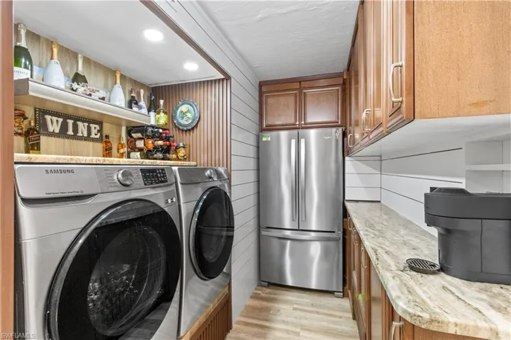 4140  Looking Glass  LN, Naples, FL 34112