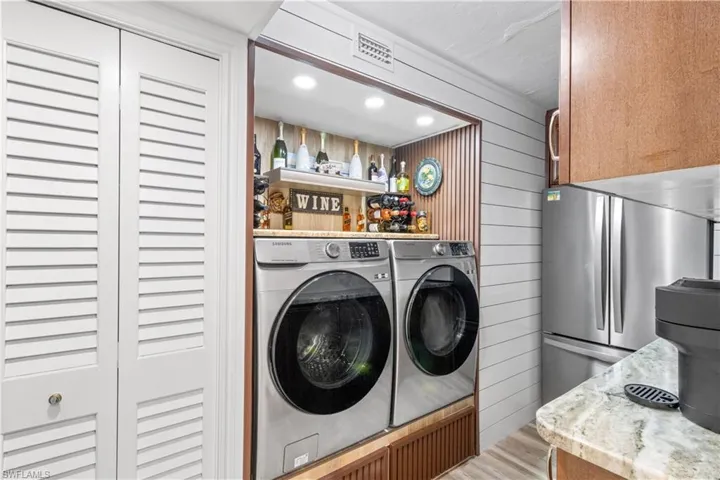 4140  Looking Glass  LN, Naples, FL 34112