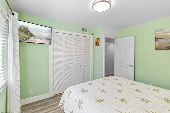 4140  Looking Glass  LN, Naples, FL 34112