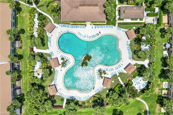 4140  Looking Glass  LN, Naples, FL 34112