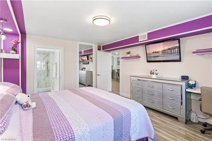 4140  Looking Glass  LN, Naples, FL 34112